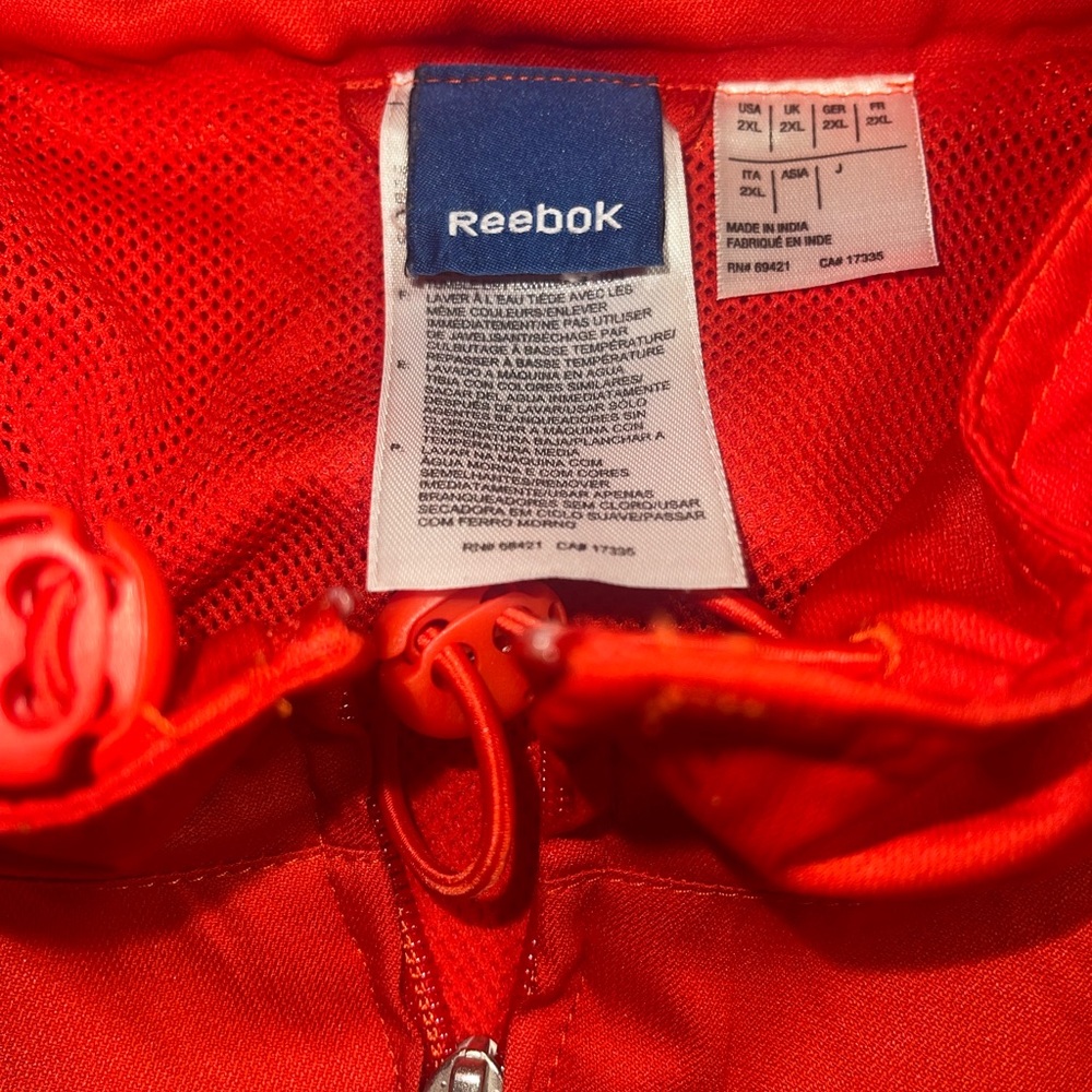 Reebok Men's Vibrant Red Windbreaker - Picture 5 of 9